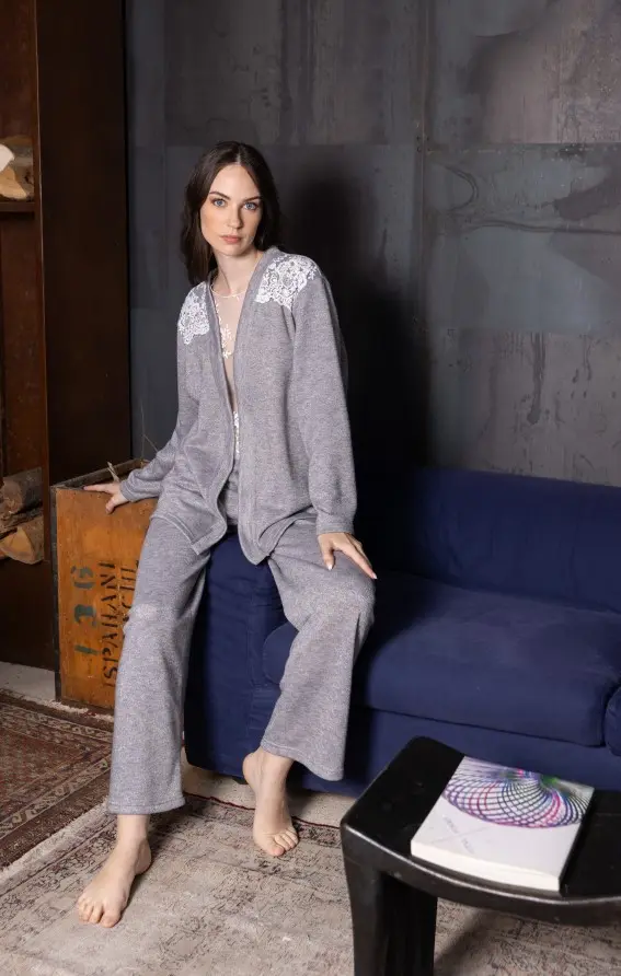 Cardigan Rose