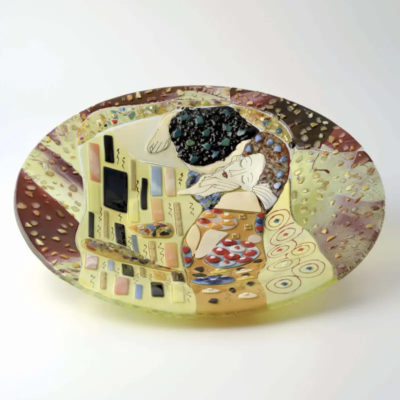 Klimt The Kiss Round Plate